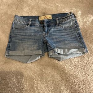Hollister shorts size 0